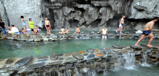 ӛ߱ʾȪǂܰĵطW~1121늣غ r꣩20ȫWjýw˴~ĿhСLFһЁ~Ŀh悵ĜȪLĿǰԓȪȼٴMMһڽOsвفԸصο͡ȲMԔ