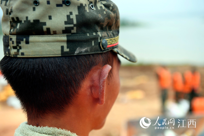 һʿĶ䱻Ϳ˕ˎW r/z