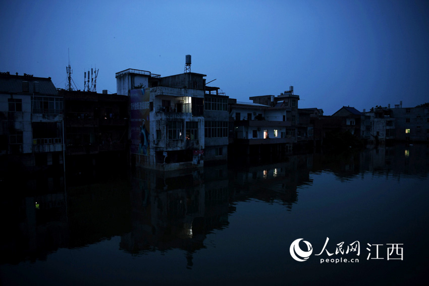 ҹĻRغӲ־˟W r/z