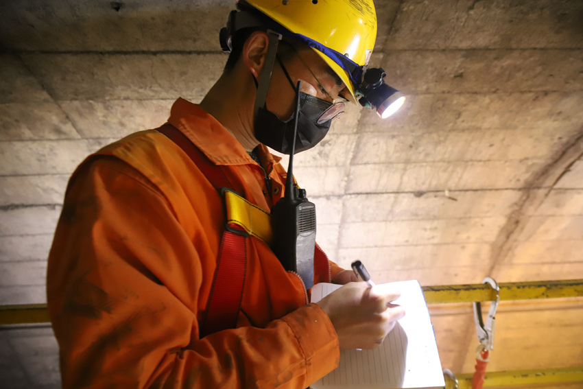 ӛ䛆TlF}ӛԱ㼰rN̖Ф혽 z