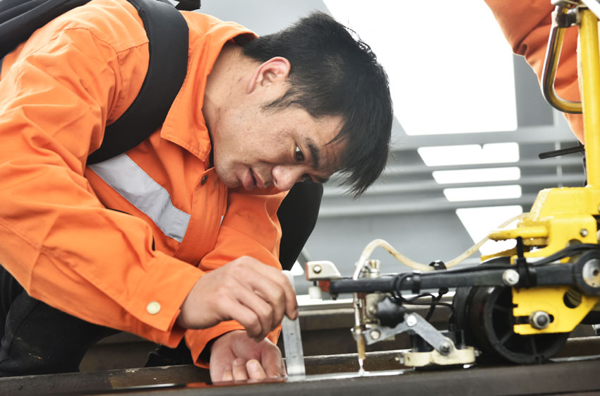 D̽ˆTʹֱߌpMМy z