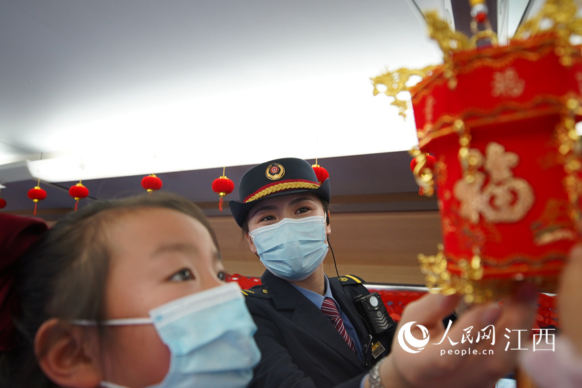 ܇LڽСÿJ\ϵġ  z