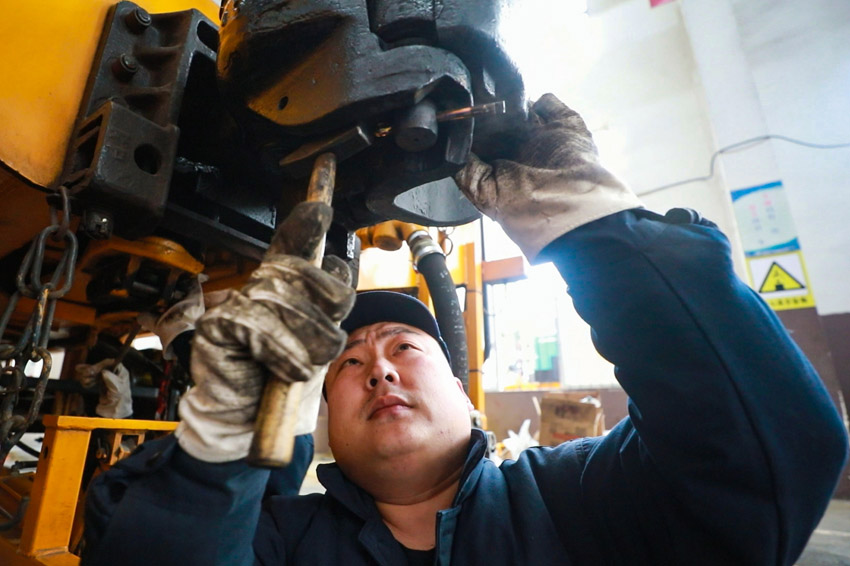 ڌB·Cе܇^MоSε z