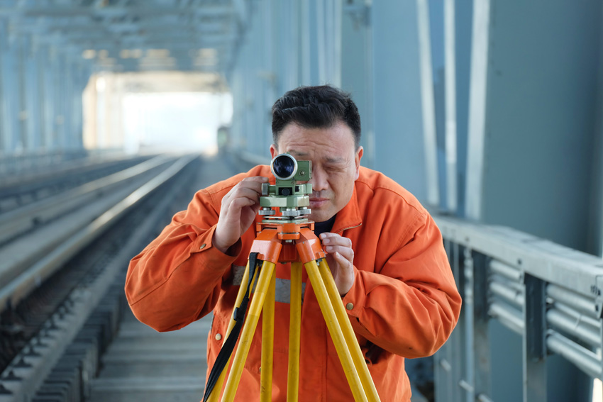 ھŽLF·ʹˮʃxyF·ϹS犞I z