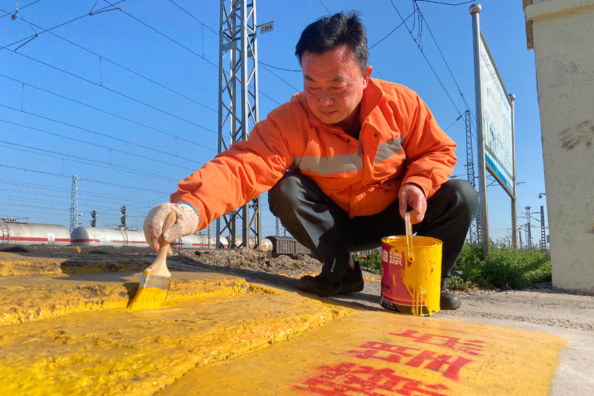 ƽMI^·ڞ龯ʾʾ z