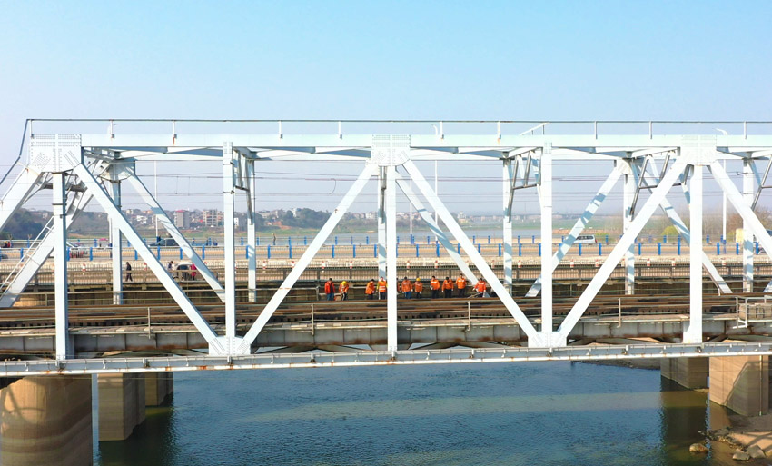 ޳H·B޹^ɽ¶ɴIģd z