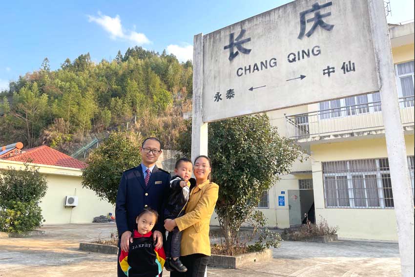 Ϧռ͎Ůһˁ܇վރ߰׉Сվǵڶҡ  z