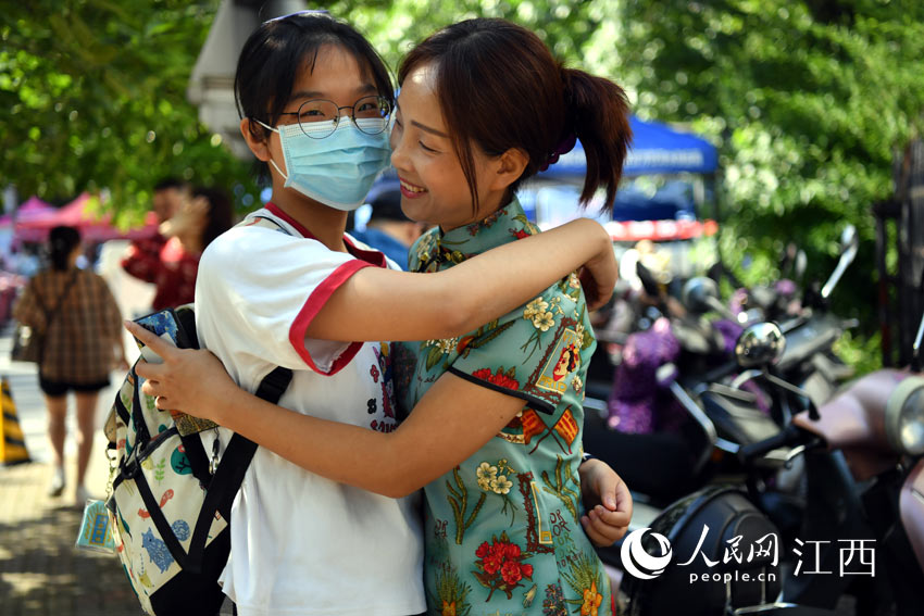 M뿼ǰһ۵ċŮW rz