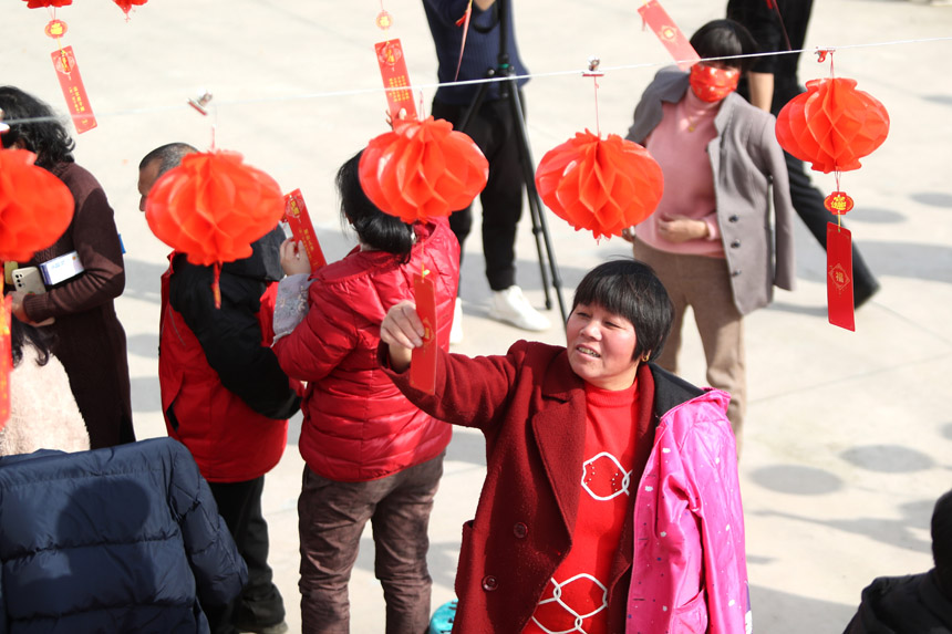 d²څci ӭ´ νAz 