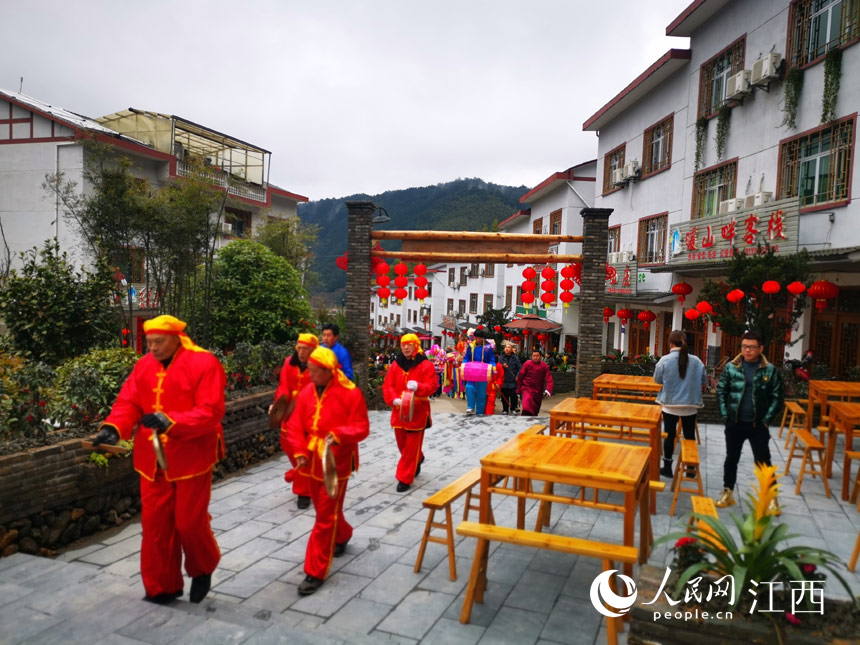 ^e׻׌ο͂ܵζԪ z