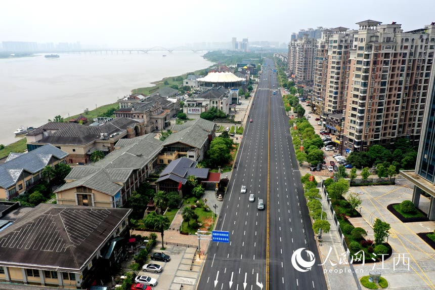 R^깤ͨ܇Mϴƽ W rz