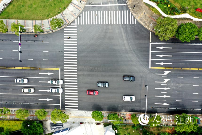 R^깤ͨ܇Mϴƽ W rz