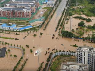 【視頻】江西瑞金：消防救援人員緊急疏散群眾