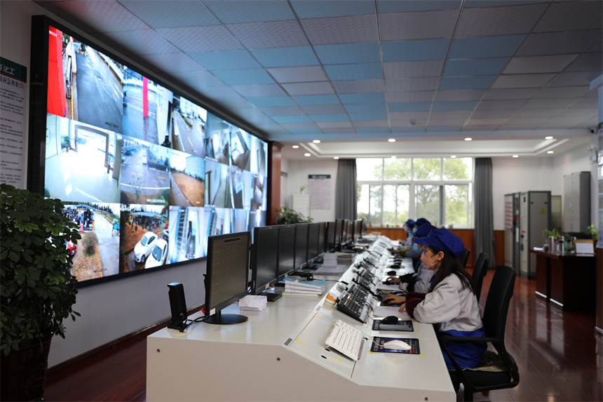 企業積極抓生產、保訂單。袁昕攝