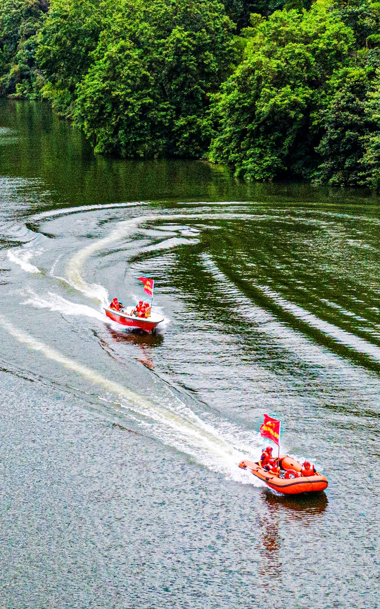 防汛搶險應急演練活動現場。詹繼成攝