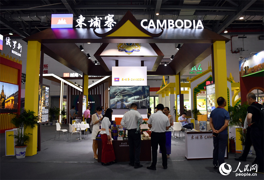 國外參展商在第六屆世界綠色發展投資貿易博覽會上參展。 人民網記者 時雨攝