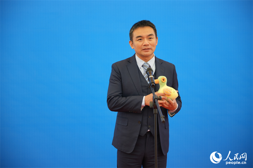 江西省政協委員、景德鎮御窯博物院院長翁彥俊 人民網 鄒玢琦攝