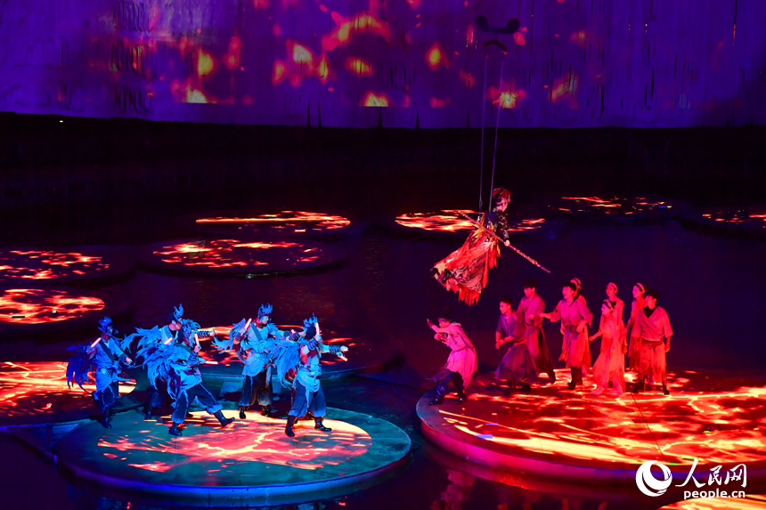 《遇見·婺源》大型戶外實景演出的現場。人民網記者 時雨攝