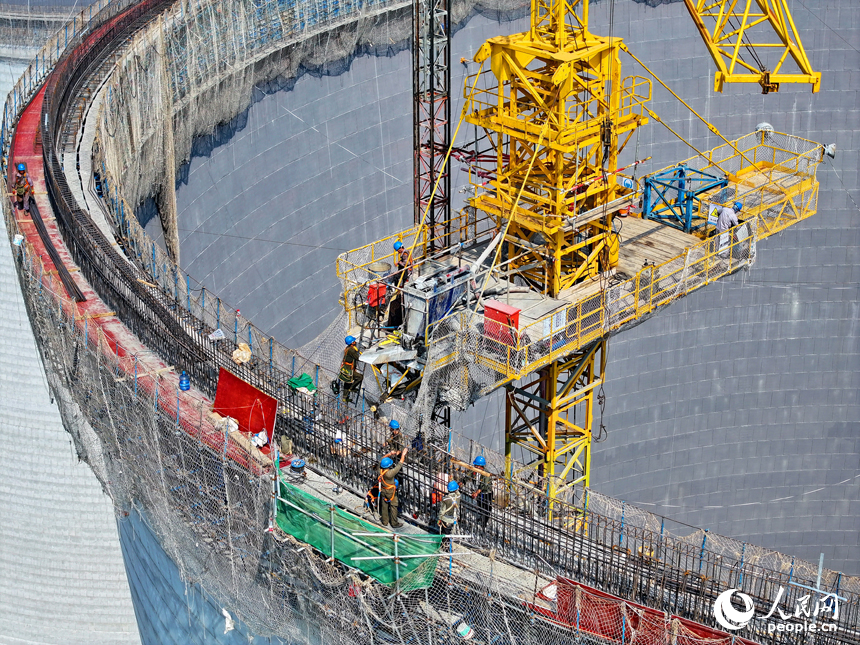 九江市湖口縣高新技術產業園區的一家火力發電廠二期2×1000MW項目正在建設中。朱海鵬攝