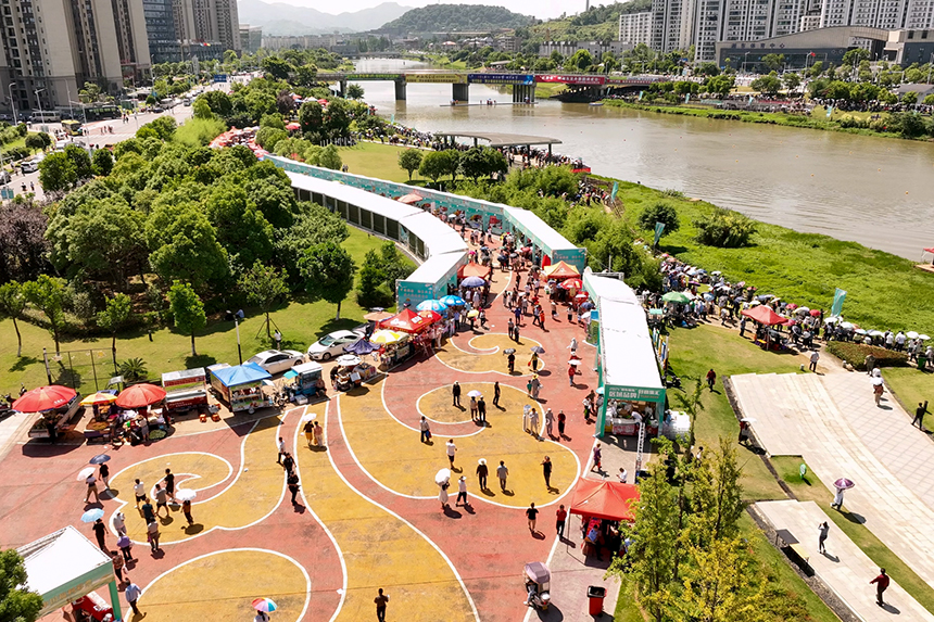 活動現場熱鬧非凡。 湘東區融媒體中心提供