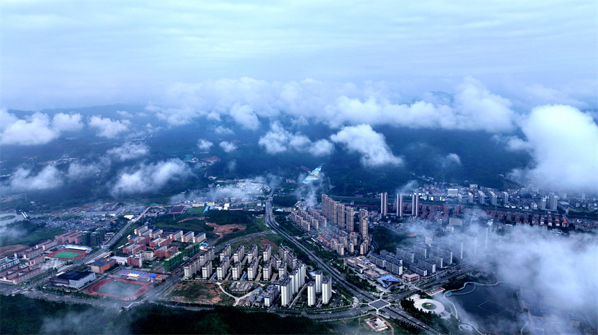 空中俯瞰全南縣城，如夢如幻。