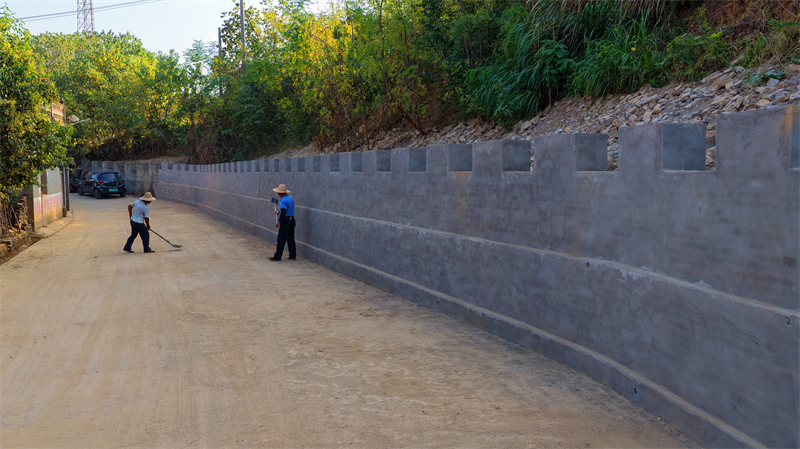 湖口：出現裂縫的護坡墻已修復完成